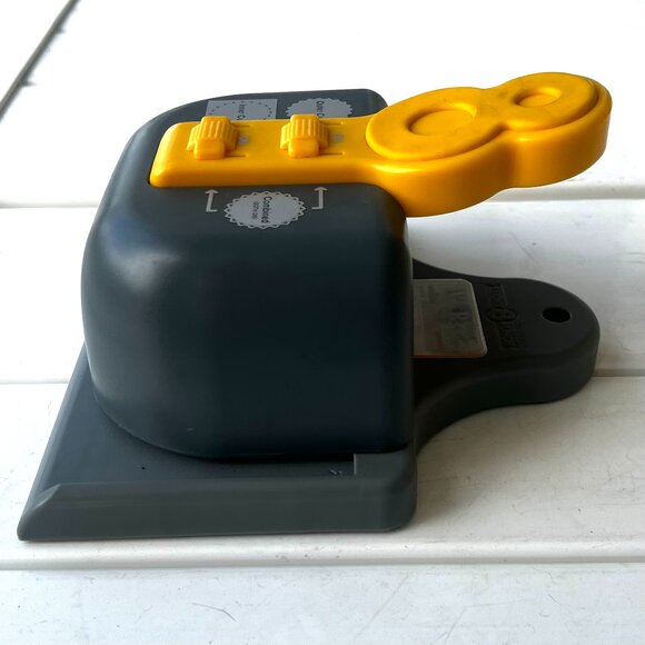 We R Memory Keepers Lucky Paper Outer Inner Combined Punch Scrapbooker Supply - Picture 4 of 7